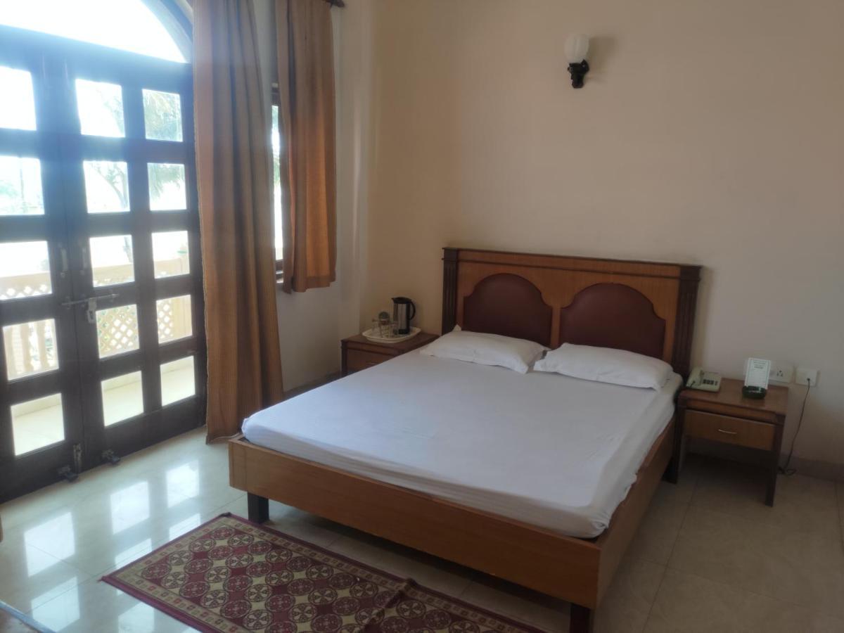 Hotel Fort View Tikamgarh Exterior photo